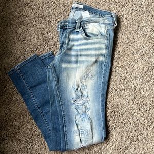 🚫Sold Local🚫 Woman’s KanCan Jeans